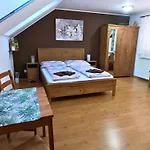 Zeleny Dom Pri Potoku Apartament Sklené Teplice