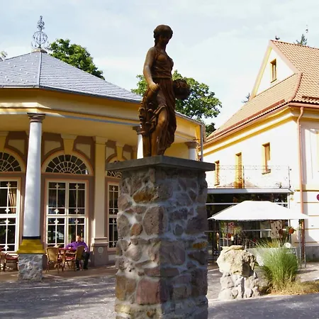 Zeleny Dom Pri Potoku Sklené Teplice