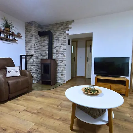 Zeleny Dom Pri Potoku