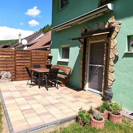 Apartman Zeleny Dom Pri Potoku *