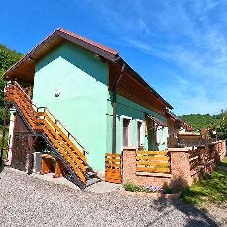 Zeleny Dom Pri Potoku Sklené Teplice